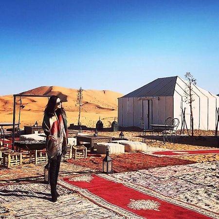Отель Merzouga Luxury Tented Camp Экстерьер фото
