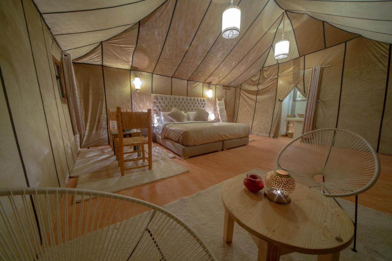 Отель Merzouga Luxury Tented Camp Экстерьер фото