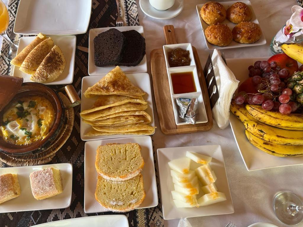Отель Merzouga Luxury Tented Camp Экстерьер фото